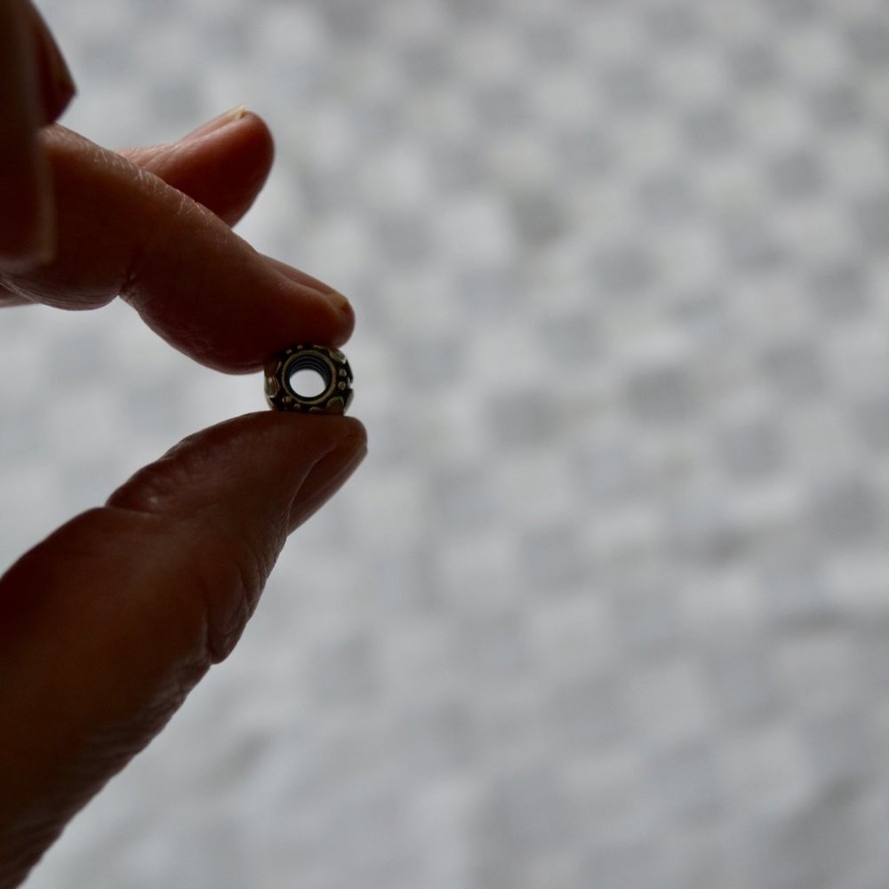 Authentic Pandora Daisy Charm - Picture 2 of 7